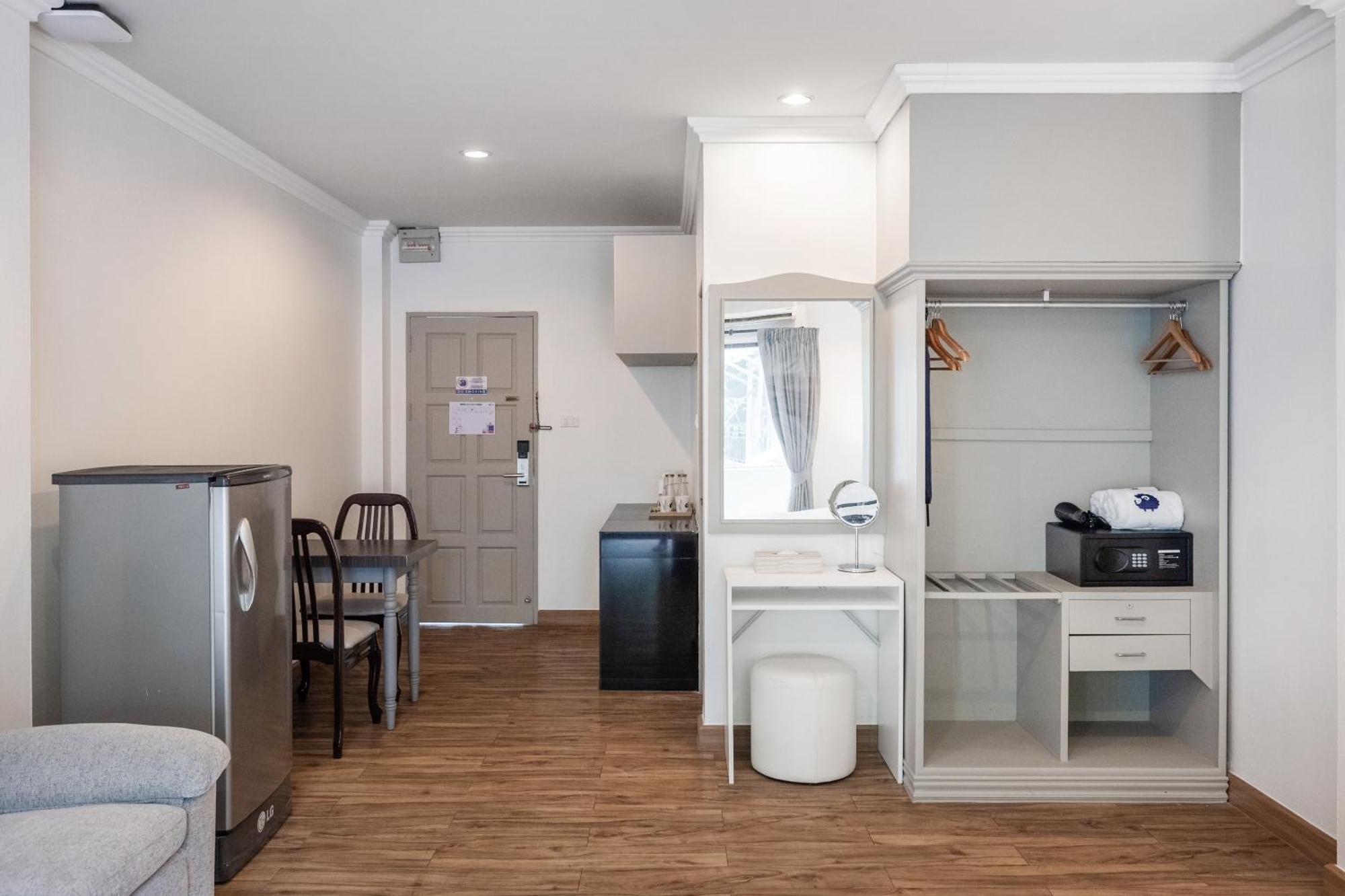 Kokotel Pattaya North Beach Ngoại thất bức ảnh